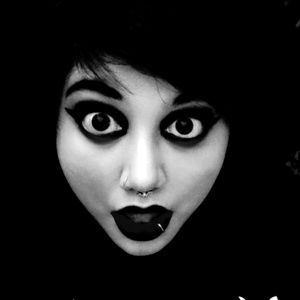 Meet your Posher, Whitney